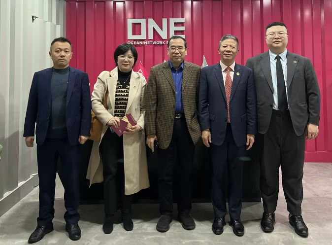 集團(tuán)高層拜訪(fǎng)ONE